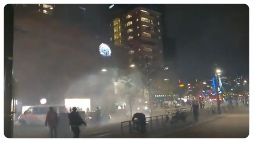 Two protesters have been shot and wounded by police to protect public health during protests against the new lockdown imposed in Rotterdam, Netherlands (19 November 2021)