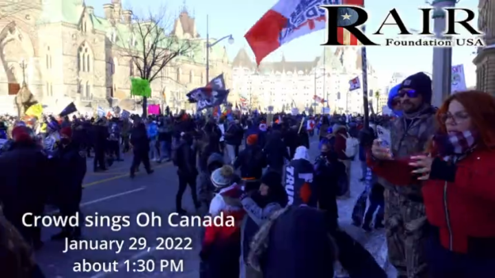 Crowd sings O Canada at Truckers' Freedom ConvoyRally in Ottawa (29 Jan 2022)